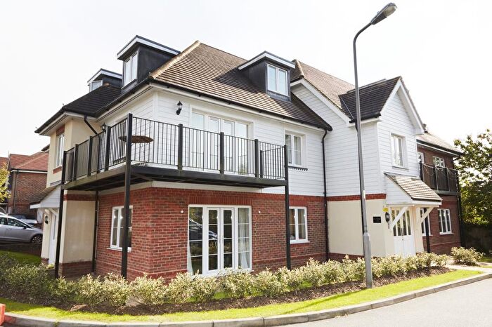 1 Bedroom Apartment To Rent In Ivy Lodge, Buckinghamshire, HP13