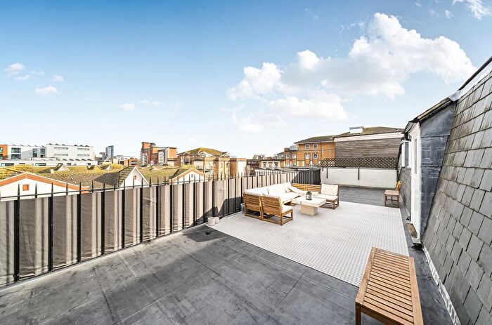 2 Bedroom Flat For Sale In High Street, Southampton, Hampshire, SO14