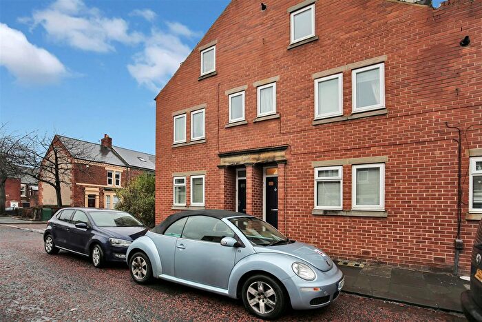 2 Bedroom Flat To Rent In Stratford Road, Newcastle Upon Tyne, NE6