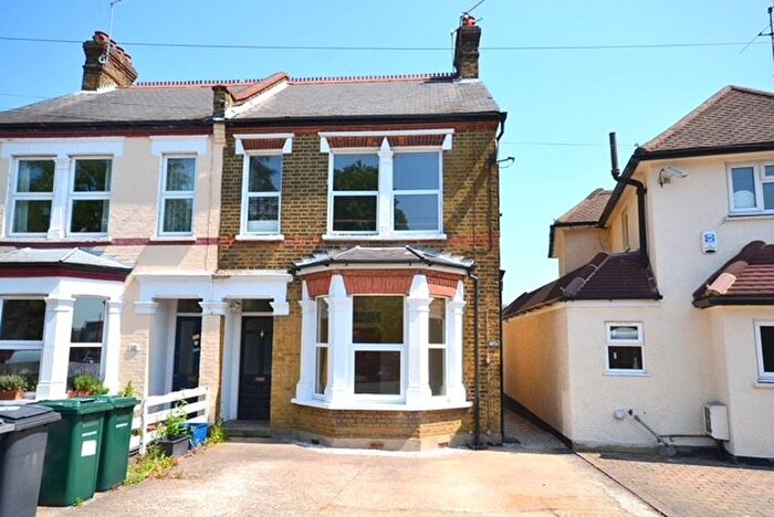 1 Bedroom Flat For Sale In Victoria Road, Barnet, EN4
