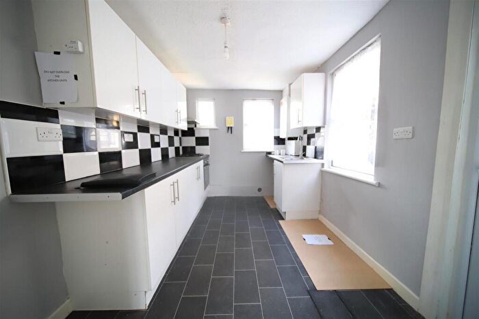 4 Bedroom Terraced House To Rent In Hendon Road, London, N9