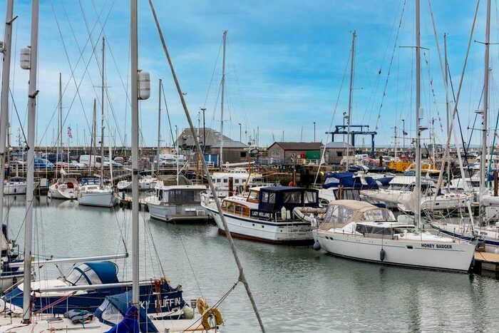 1 Bedroom Flat To Rent In Queen Street, Ramsgate, CT11