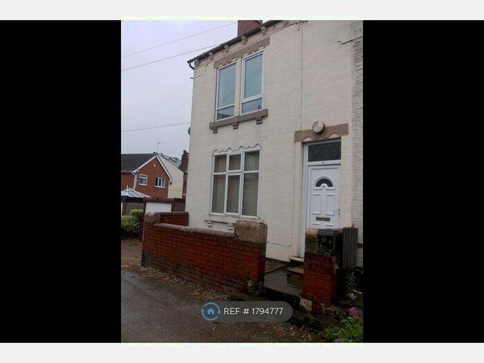 1 Bedroom Flat To Rent In Grandstand Road, Wakefield, WF3