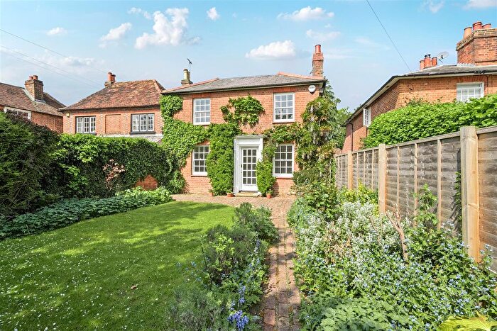 3 Bedroom Cottage For Sale In Burchetts Green Road, Burchetts Green, Maidenhead, SL6