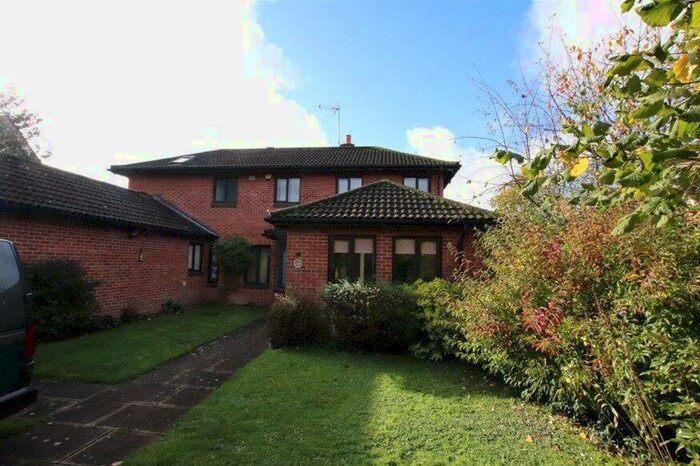 4 Bedroom House To Rent In Chesterfield Road, Newbury, RG14