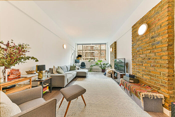 2 Bedroom Apartment To Rent In Grove House, Hackney London, E9