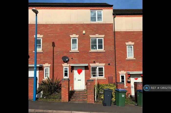 3 Bedroom Terraced House To Rent In Kinsey Road, Smethwick, B66