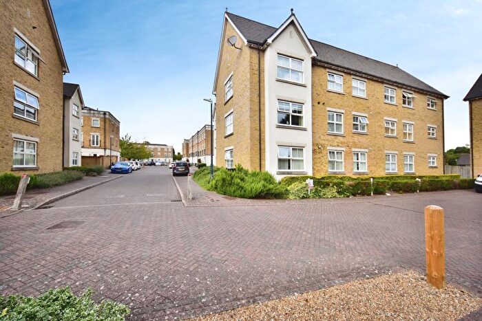 2 Bedroom Flat For Sale In Angelica Square, Maidstone, Kent, ME16