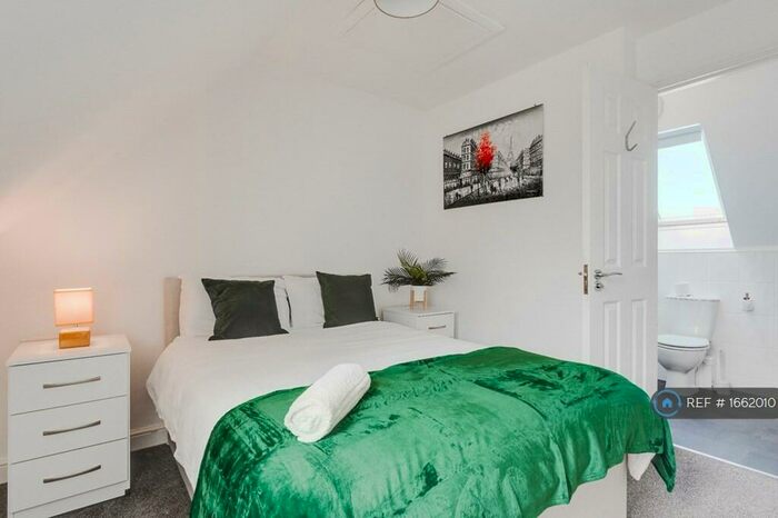 3 Bedroom Semi-Detached House To Rent In Great Mersey Street, Liverpool, L5