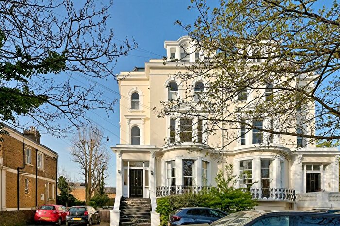 2 Bedroom Apartment To Rent In Osborne Road, Windsor, Berkshire, SL4