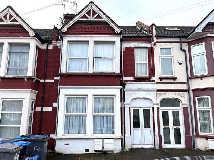 2 Bedroom Maisonette To Rent In London Road, Wembley, HA9