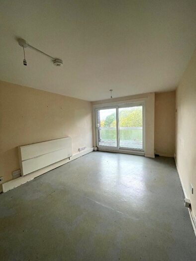 1 Bedroom Flat To Rent In The Concourse, London, NW9