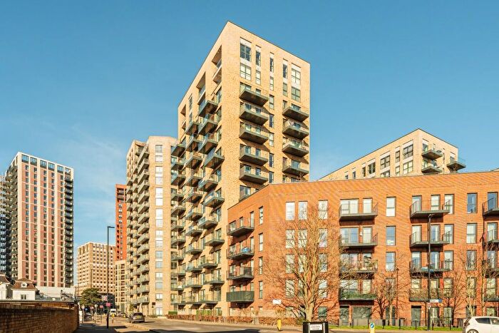 3 Bedroom Flat For Sale In Samuelson House, Merrick Road, Southall, UB2