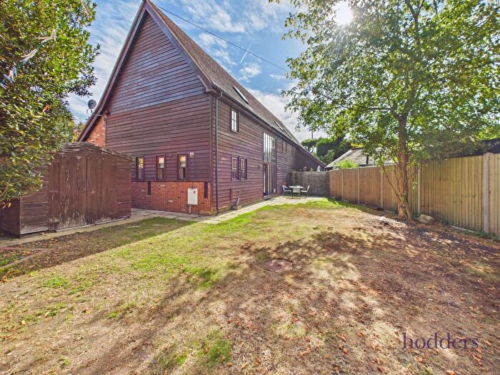 3 Bedroom Semi-Detached House For Sale In Hatch Farm Mews, Addlestone, Surrey, KT15