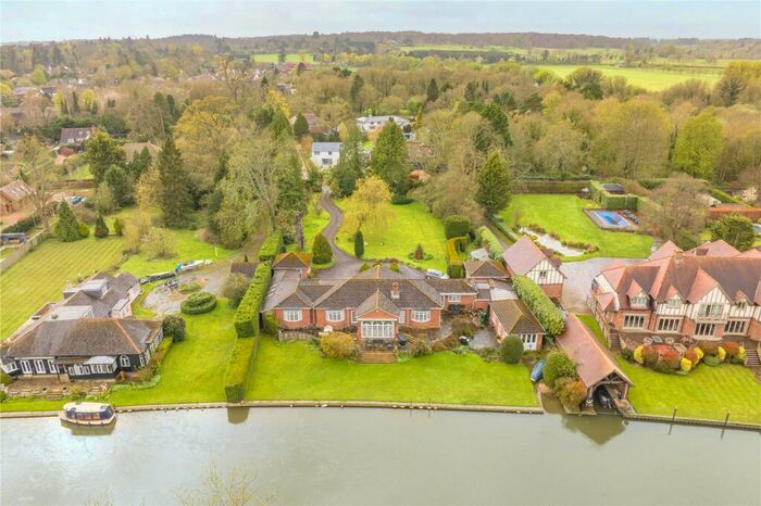5 Bedroom Bungalow For Sale In Bolney Road, Lower Shiplake, Henley-on-Thames, Oxfordshire, RG9