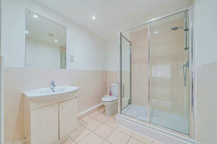 2 Bedroom Apartment To Rent In Sherman Road, Bromley, BR1
