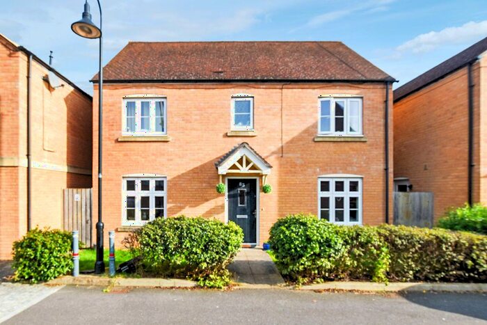 4 Bedroom Detached House To Rent In Havisham Drive, Swindon, SN25