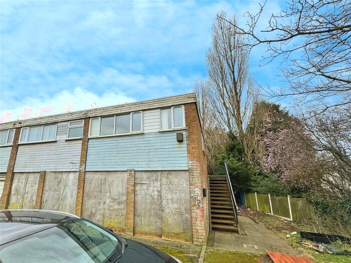 1 Bedroom Flat To Rent In Trafalgar Court, Tividale, Oldbury, West Midlands, B69