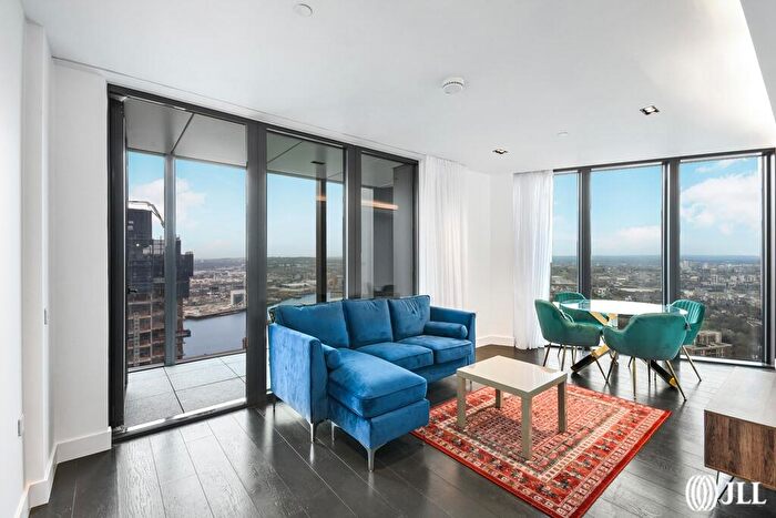 2 Bedroom Flat To Rent In Amory Tower, Marsh Wall, E14