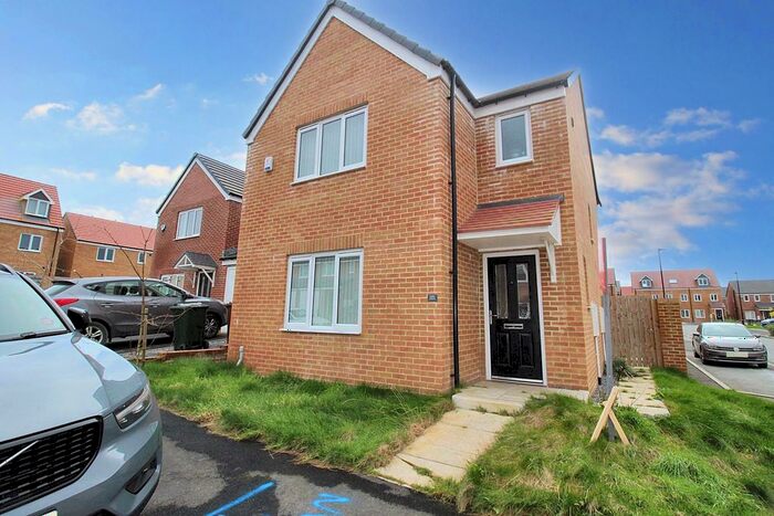 3 Bedroom Detached House For Sale In Cypress Point Grove, Dinnington, Newcastle Upon Tyne, NE13