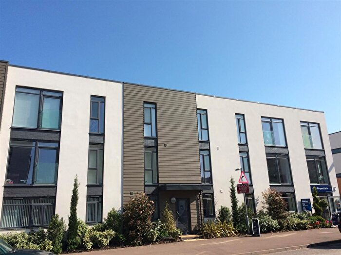 2 Bedroom Flat To Rent In Cunningham Court, Taunton, Somerset, TA1