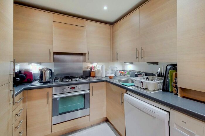 2 Bedroom Flat To Rent In Ruby Way, Colindale, London, NW9