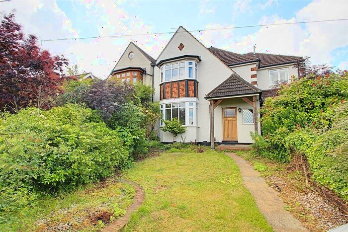 5 Bedroom Semi-Detached House To Rent In Hempstead Road, Kings Langley, WD4