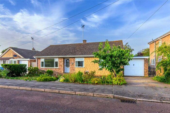 3 Bedroom Bungalow For Sale In Pierce Crescent, Warmington, Peterborough, PE8