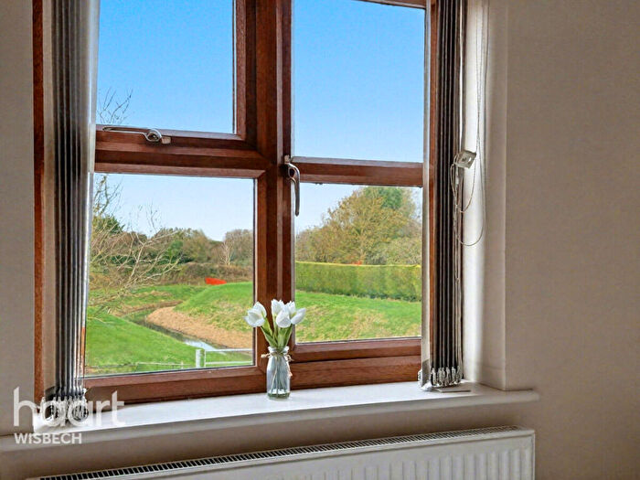 3 Bedroom Detached House For Sale In Glynrich Mews, Terrington St John, PE14