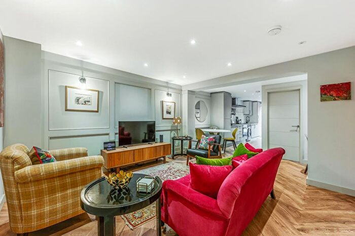 2 Bedroom Flat To Rent In St Mary's Road, Ealing, W5