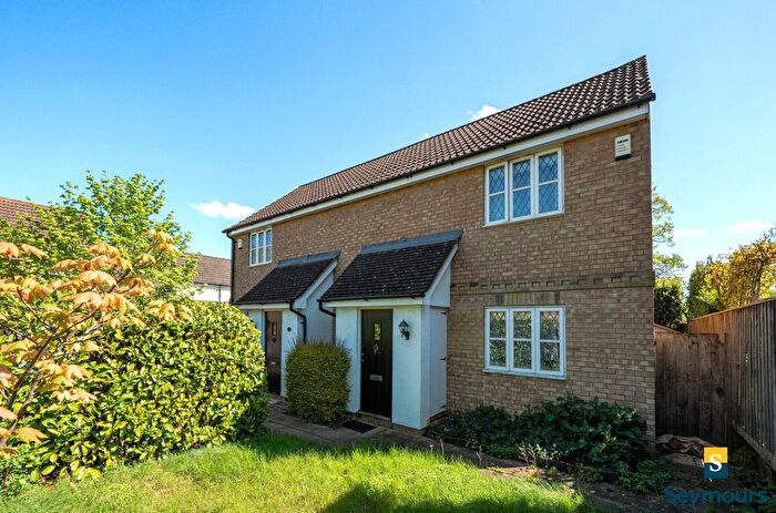 2 Bedroom Semi Detached House For Sale In Guildford, Surrey, GU2