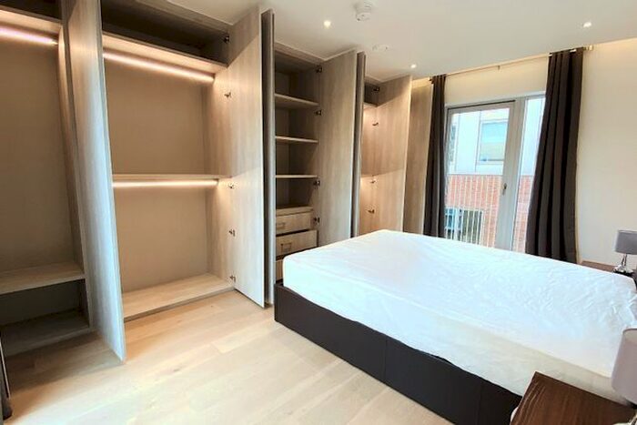2 Bedroom Flat For Sale In Equiano Court, Baldwins Gardens, London, EC1N