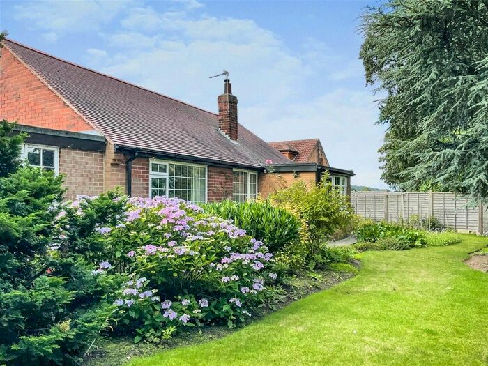 3 Bedroom Bungalow For Sale In West Lane, Burn, YO8