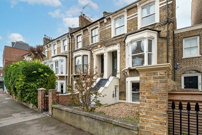 1 Bedroom Flat To Rent In Albion Road, London, N16