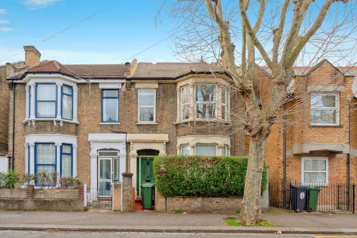 3 Bedroom Terraced House To Rent In Trelawn Road, Leyton, E10