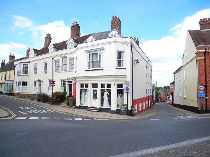 2 Bedroom Apartment To Rent In Market Place, Bungay, NR35