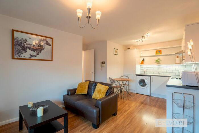 1 Bedroom Flat To Rent In City Heights, Old Snow Hill, Birmingham, B4