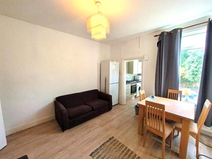 4 Bedroom Terraced House To Rent In Burns Road, Crookesmoor, S6