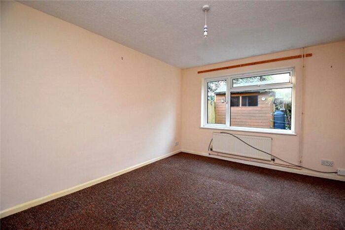 2 Bedroom Bungalow For Sale In Royston Drive, Ipswich, Suffolk, IP2
