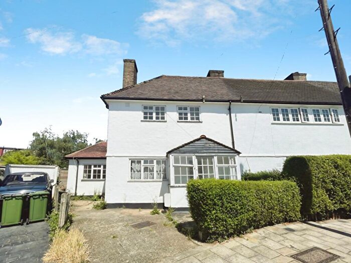 3 Bedroom End Of Terrace House For Sale In Granby Road, London, SE9