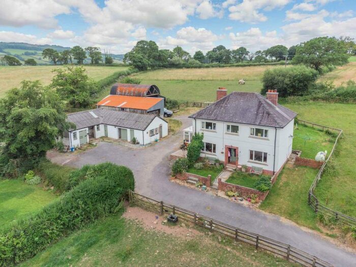 4 Bedroom Farm House For Sale In Llanddarog, Carmarthen, SA32
