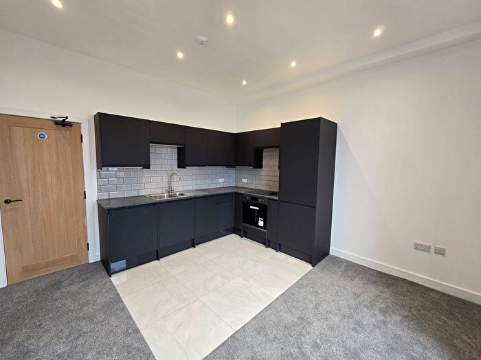 2 Bedroom Flat To Rent In Swansea, SA1