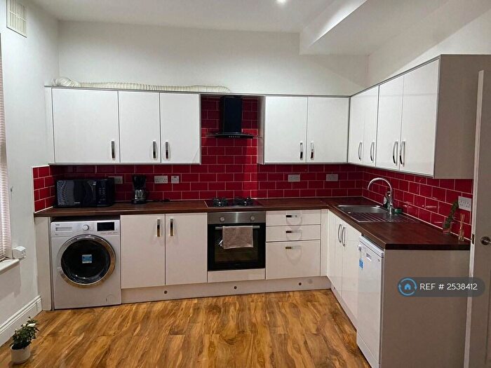 2 Bedroom Flat To Rent In Station Road, London, NW10