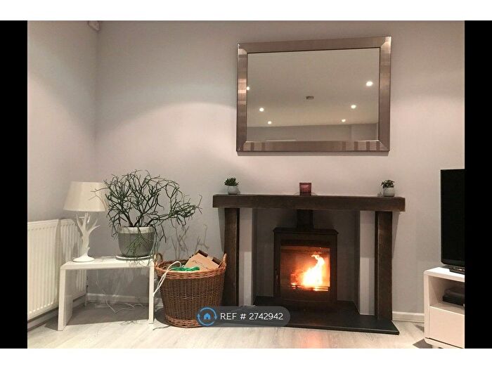 3 Bedroom Detached House To Rent In Wyndham Crescent, Woodley, RG5