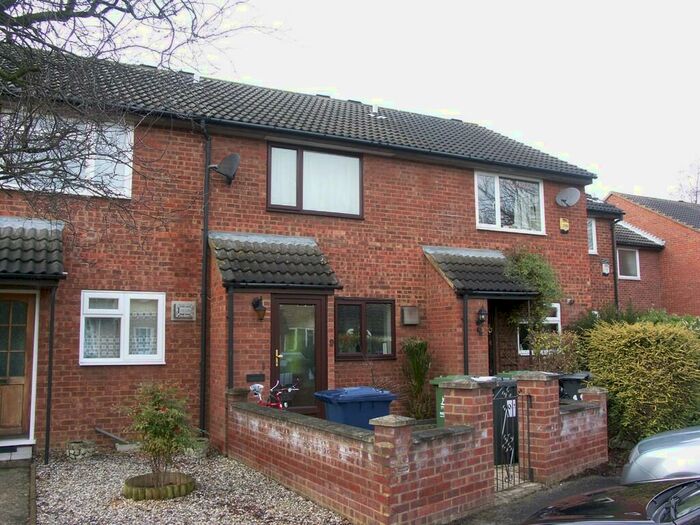 2 Bedroom Terraced House To Rent In Bayford Place, Cambridge, CB4