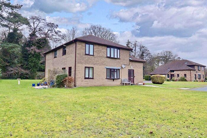 2 Bedroom Apartment For Sale In Kirkstead Court, Woodhall Spa, LN10