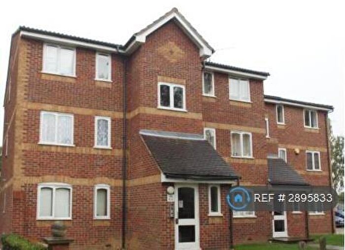 1 Bedroom Flat To Rent In Greenslade Road, Barking, IG11
