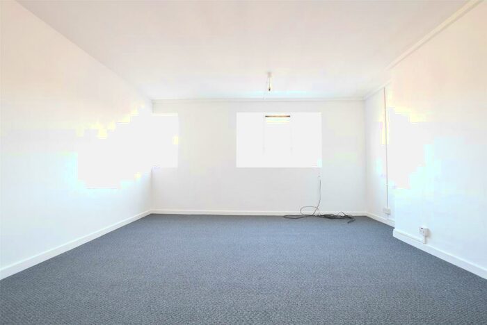 1 Bedroom Apartment To Rent In Farnham Road, Harold Hill, Romford, RM3