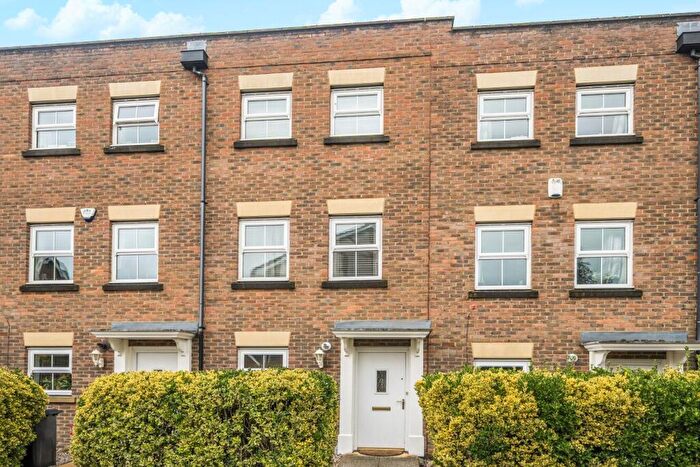 3 Bedroom Terraced House For Sale In Gardenia Road, Bickley, Kent, BR1