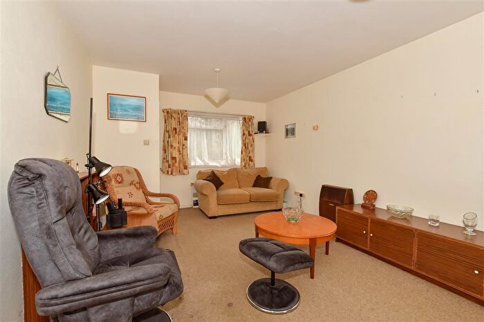 3 Bedroom End Of Terrace House For Sale In Darleydale, Crawley, West Sussex, RH11